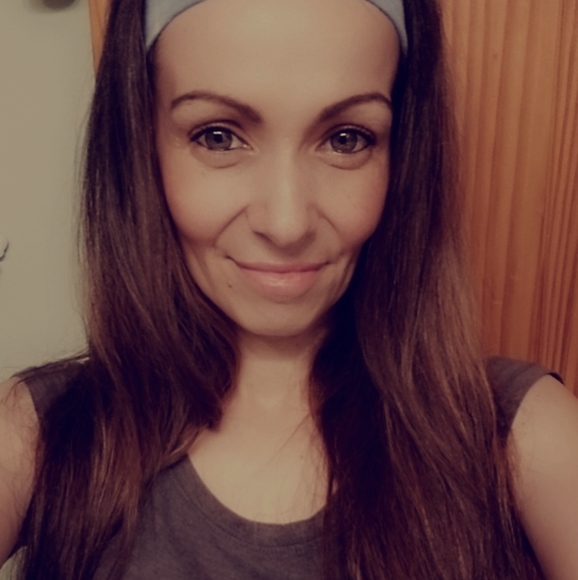 Meet your Posher, Kathryn (Kat) - Picture 4 of 10